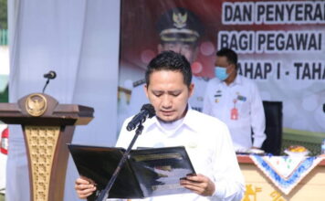 891 Orang Tenaga Guru dan Non Guru di Lampura Terima SK