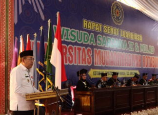 Sekda Lampura Hadiri Wisuda Sarjana S1 UMKO Tahun 2022