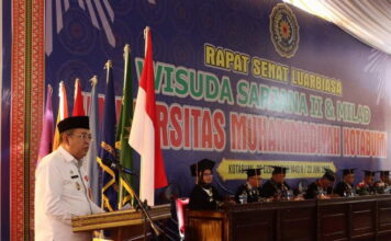 Sekda Lampura Hadiri Wisuda Sarjana S1 UMKO Tahun 2022