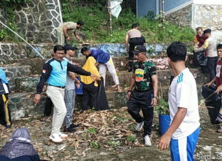 Koramil 07/Palmatak Gelar Gotong Royong Sabtu Bersih dan Senam Bersama