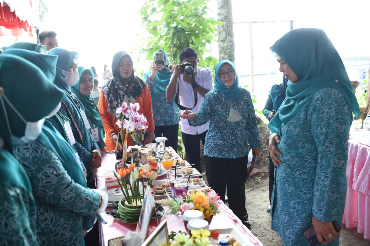 Dalam Rangka Hari Keluarga Nasional, TP-PKK Kepri Gelar Festival Kuliner dan Safari Gemarikan