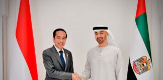 Presiden Jokowi Bertemu Presiden MBZ di Istana Al Shatie