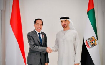 Presiden Jokowi Bertemu Presiden MBZ di Istana Al Shatie