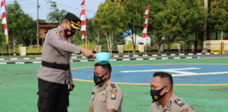 Kapolres Natuna Pimpin Upacara Kenaikan Pangkat 12 Personel