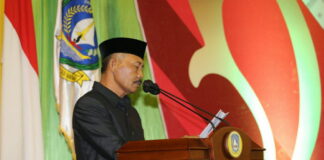 Sekdaprov Adi Sampaikan Jawaban Pemerintah Atas Pandangan Umum Fraksi Terhadap LPP APBD Kepri Tahun 2021