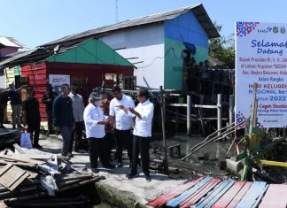 Presiden Jokowi Tinjau Penataan Kawasan dan Rumah Layak Huni di Permukiman Belawan