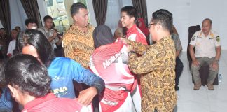 Lepas Kontingen Popda, Bupati Harap Para Atlet Harumkan Nama Natuna