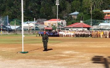 Babinsa Serka Suriyatno Jadi Komandan Upacara HUT RI Ke-77 di Desa Ladan