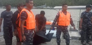 TNI AL Bersama Tim SAR Gabungan dan Masyarakat, Temukan Nelayan Hilang di Laut Anambas