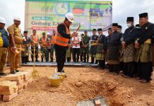 Gubernur Ansar Letakkan Batu Pertama Pembangunan Gedung LAM Kepri