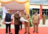 Gubernur Serahkan 2 Bus Untuk SMKN 6 Batam