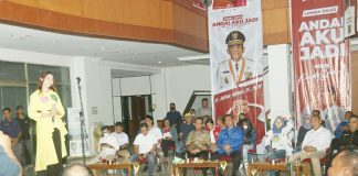 Gubernur Ansar Hadiri Final Lomba Orasi Politik