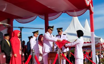 Pemda Natuna Gelar Upacara Pengibaran Bendera HUT RI Ke 77