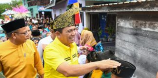 Terpencil dan Terisolir, Begini Reaksi Masyarakat Mentuda Menyambut Kedatangan Gubernur Ansar