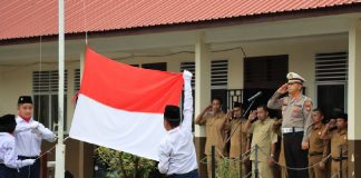 Kasat Lantas Polres Lingga Berikan Edukasi Tentang Tertib Lalu Lintas Kepada Pelajar