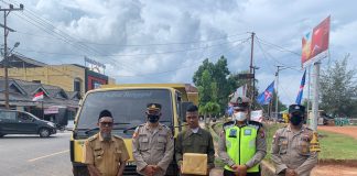 Jalankan Program Kapolri, Polres Natuna Bagikan Sembako Untuk Masyarakat