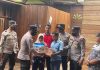Polsek Daik Lingga Bantu Masyarakat Desa Sungai Besar Melalui Bansos