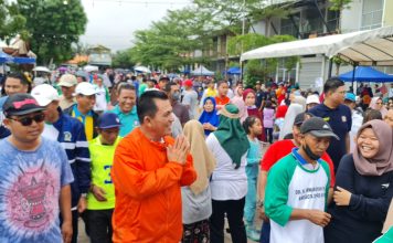 Gubernur Ansar Senam Pagi Bersama Masyarakat Tiban Indah, Batam