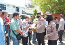 Bantu Sesama, Polresta Tanjungpinang Bagikan Nasi Kotak