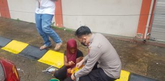 Warga Terdampak Kenaikan BBM, Polsek Lubuk Baja Laksanakan Baksos