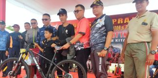 Sambut HUT Ke-77, TNI di Wilayah Natuna Gelar Baksos dan Bagi-bagi Doorprize