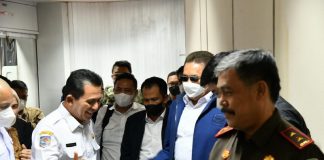 Gubernur Ansar Sambut Kedatangan Jaksa Agung RI di Bandara Hang Nadim Batam