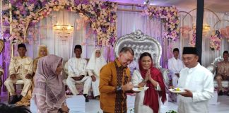 Wabup Natuna Hadiri Nikah Massal di Jelita Sejuba