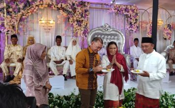 Wabup Natuna Hadiri Nikah Massal di Jelita Sejuba