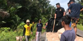 Gandeng BPD dan Kades, Perpat Lingga Goro Perbaiki Jalan Berlubang