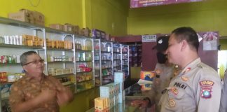 Razia Apotek, Kapolres Natuna Beri Edukasi dan Himbauan Agar Tidak Menjual Obat Berbentuk Sirup