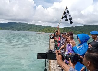 Danlanal Tarempa Gelar Lomba Jongkong Layar di Kampung Bahari Nusantara