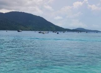Nelayan Anambas Sambut Kedatangan Menteri Kelautan dan Perikanan Sakti Wahyu Trenggono