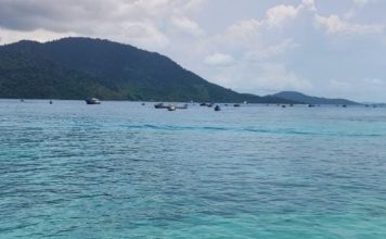Nelayan Anambas Sambut Kedatangan Menteri Kelautan dan Perikanan Sakti Wahyu Trenggono