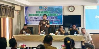 Jaksa Cabjari Tarempa Sosialisasi Hukum Kepada Perangkat Desa Mengkait