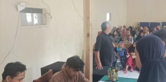 Pemdes Puspajaya Salurkan BLT Ahir Tahun 2022