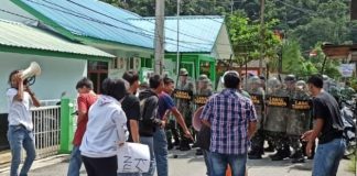 Lanal Tarempa Didemo, Tuntut Pembebasan ABK yang Ditahan