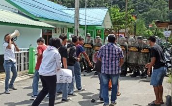 Lanal Tarempa Didemo, Tuntut Pembebasan ABK yang Ditahan