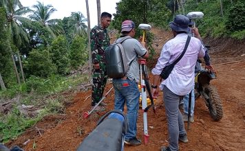 Dinas PU Kabupaten Anambas Cek Pengerjaan Jalan TMMD di Desa Tiangau