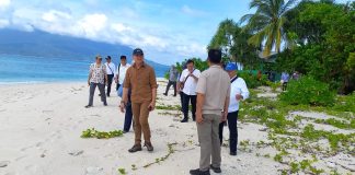 Wabup Natuna Bersama Tim Bappenas dan Direktur PT DI Tinjau Pulau Senua