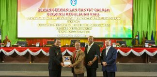 Gubernur Ansar Sampaikan Nota Keuangan dan Ranperda APBD Kepri Tahun 2023
