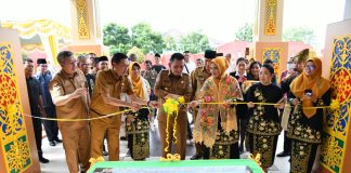 Gubernur Ansar Resmikan Bertuah Edotel di SMKN 2 Batam