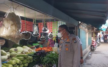 Kapolres Natuna Dampingin Kepala BI Sidak di Pasar Ranai