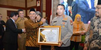 Polda Kepri Terima Anugerah Keterbukaan Informasi Publik Tahun 2022