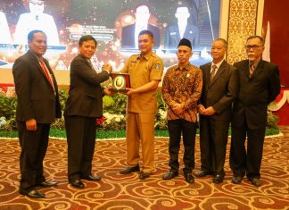 Anugerah KIP Kepri 2022, Bentuk Komitmen Pemprov Kepri Implementasikan UU No. 14 Tahun 2008