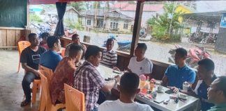 Ciptakan Situasi Kondusif, Polsek Daik Lingga Gelar Bersembang Bercerita dengan Tokoh Pemuda