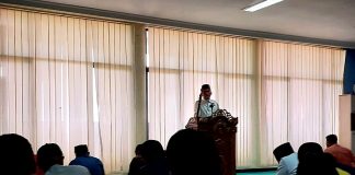 Gubernur Ansar Jadi Khatib Jumat di Mesjid Al-Madinah Kantor Bupati Bintan