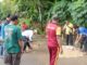 Camat Selayar Gelar Gotong Royong Perbaiki Jalan Berlubang