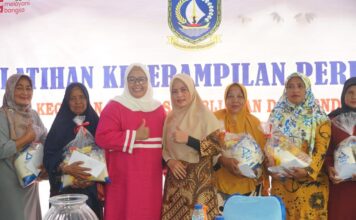 Wagub Kepri Buka Pelatihan Keterampilan Perempuan di Kabupaten Natuna