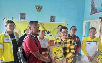 Daeng Ganda Dampingi Anggota Komisi V DPR RI Sapa Masyarakat Korban Banjir