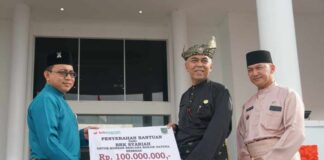 BRK Syariah Serahkan Bantuan Rp100 Juta Untuk Korban Banjir Natuna